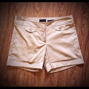 The Limited Drew fit size 4 tan shorts